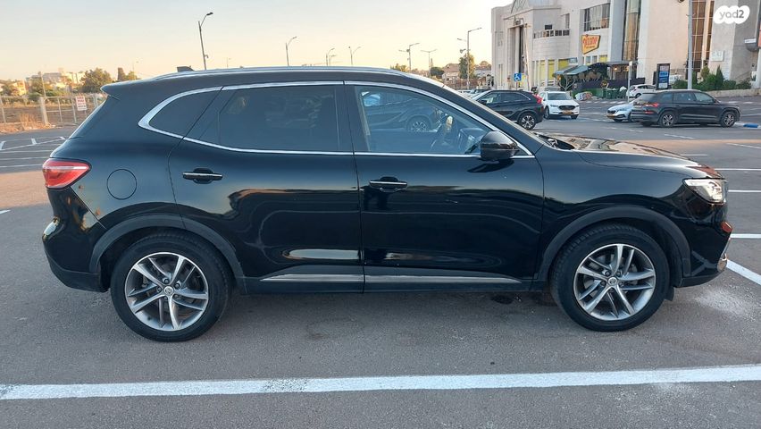 מודעת רכב אם ג'י EHS PHEV