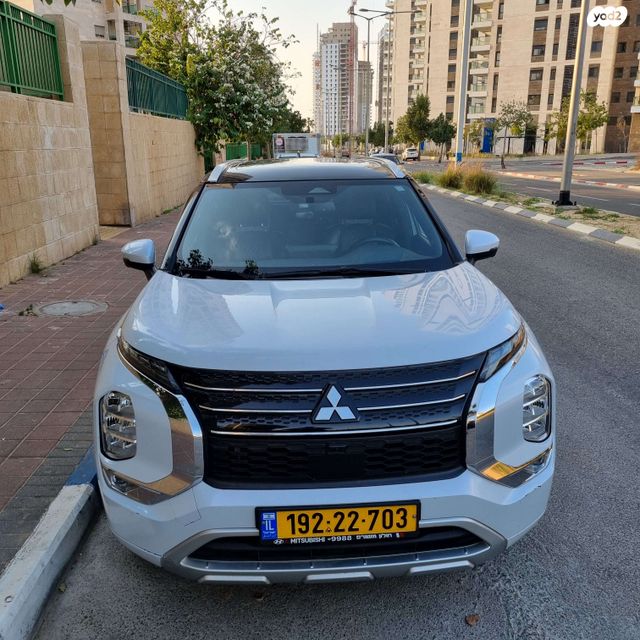 מיצובישי אאוטלנדר