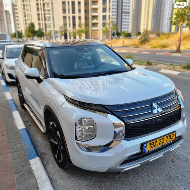 מיצובישי אאוטלנדר