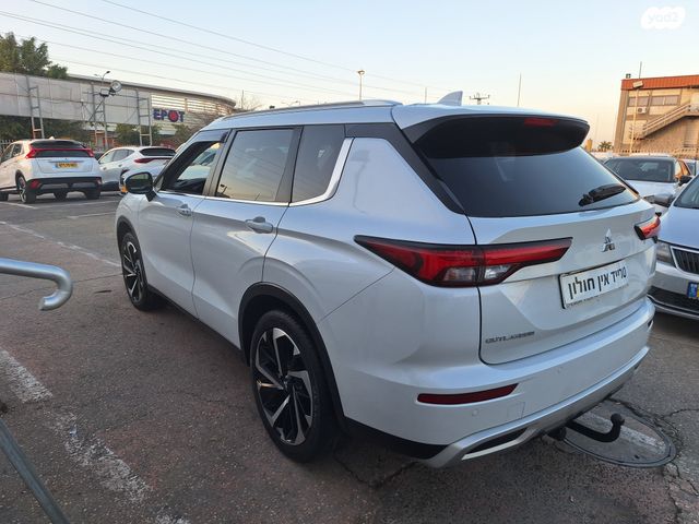 מודעת רכב מיצובישי אאוטלנדר 2