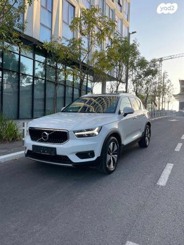 מודעת רכב וולוו XC40