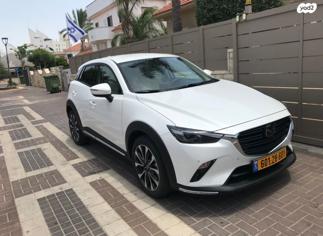 מודעת רכב מאזדה CX-3