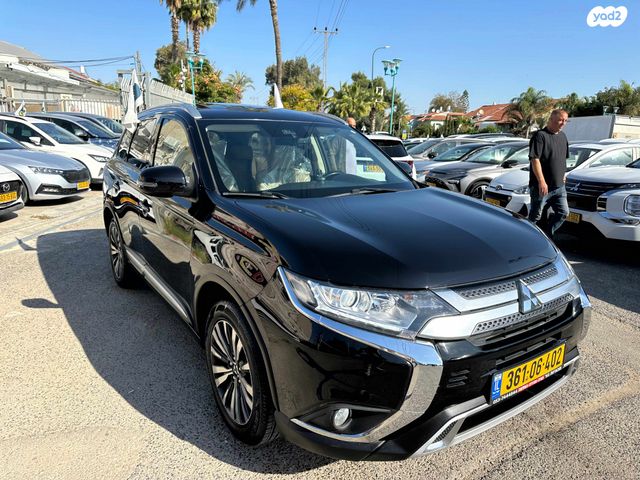 מיצובישי אאוטלנדר