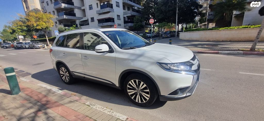 מודעת רכב מיצובישי אאוטלנדר