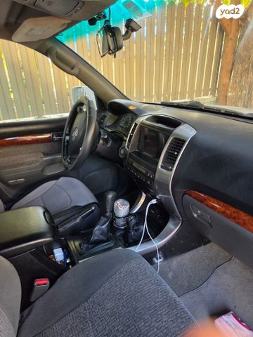 טויוטה לנד קרוזר