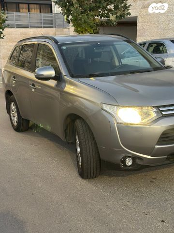 מיצובישי אאוטלנדר