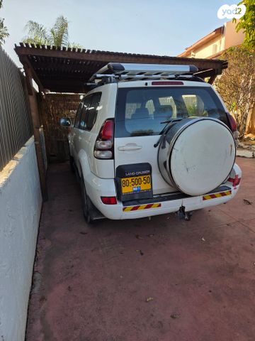 טויוטה לנד קרוזר