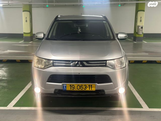 מיצובישי אאוטלנדר