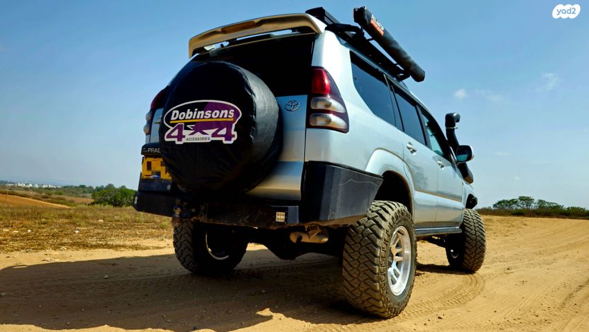 טויוטה לנד קרוזר