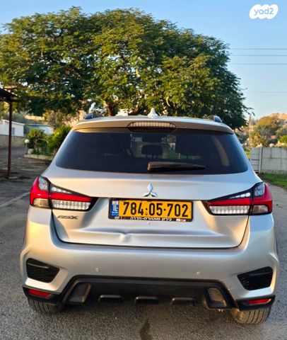 מודעת רכב מיצובישי ASX