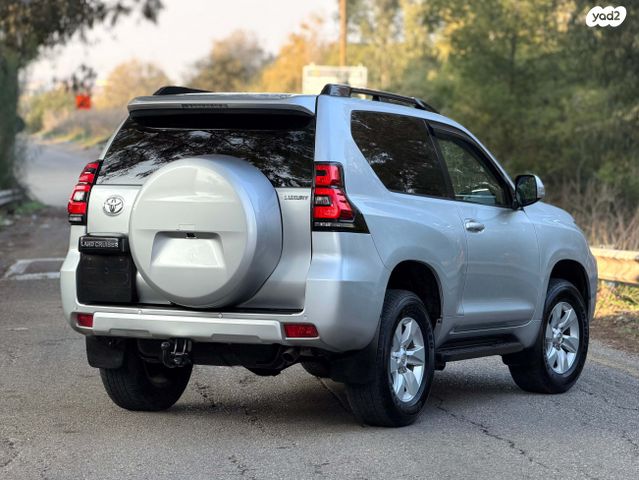 טויוטה לנד קרוזר