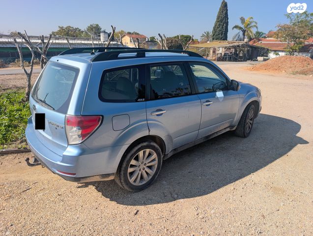 סובארו פורסטר