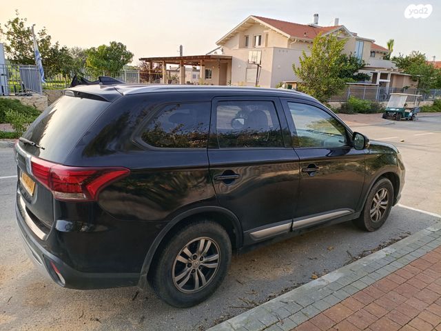 מיצובישי אאוטלנדר