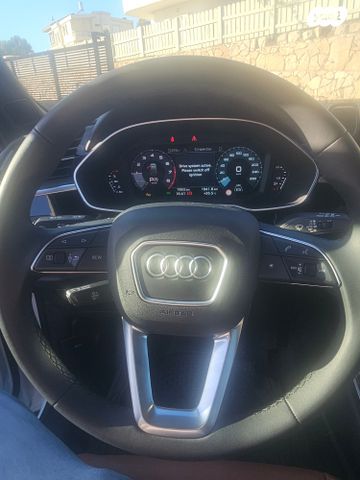 מודעת רכב אאודי Q3 1