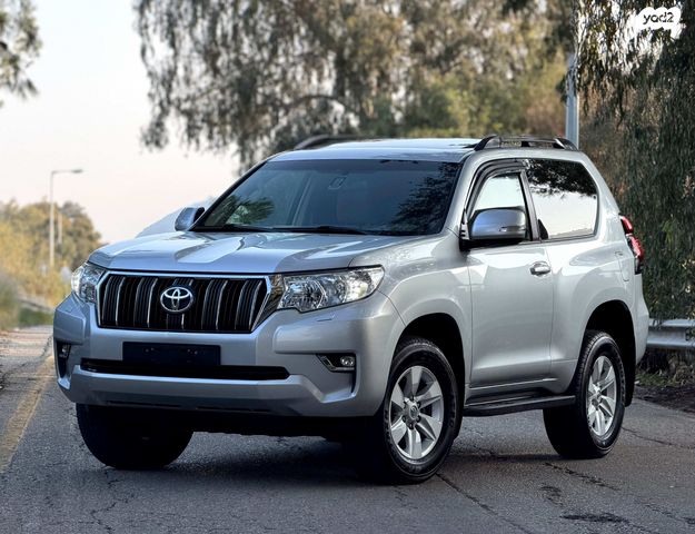 טויוטה לנד קרוזר