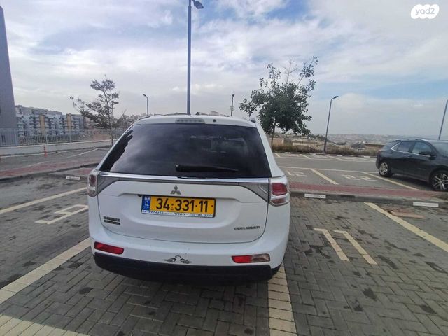 מיצובישי אאוטלנדר