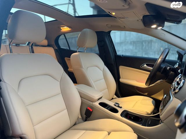 מרצדס-בנץ GLA