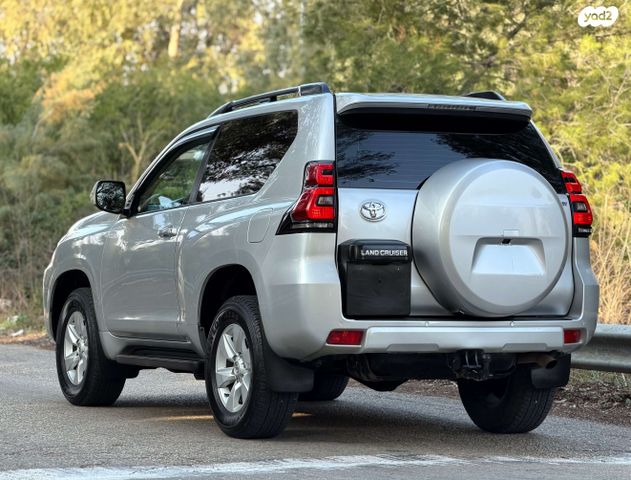 טויוטה לנד קרוזר