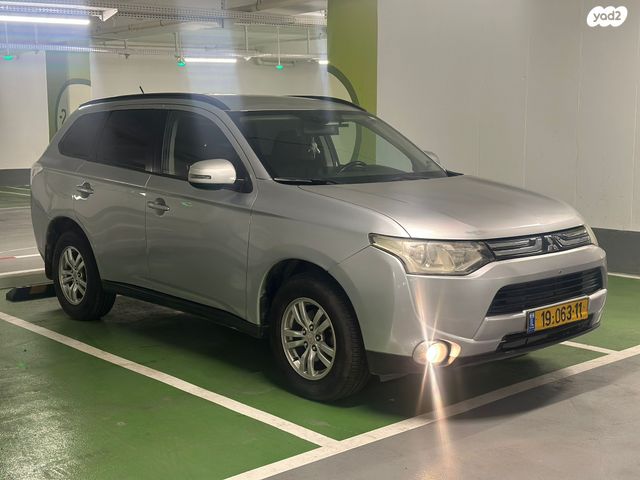 מיצובישי אאוטלנדר