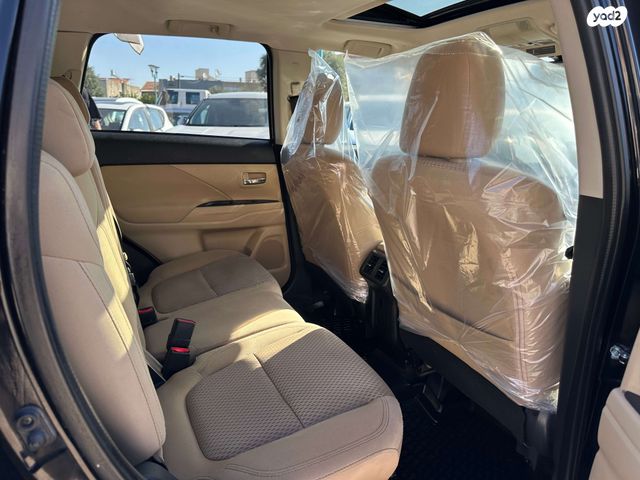 מיצובישי אאוטלנדר