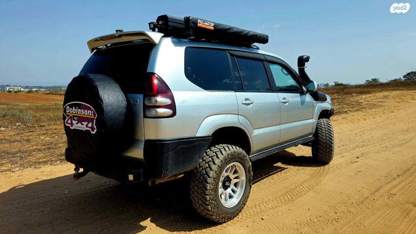 טויוטה לנד קרוזר