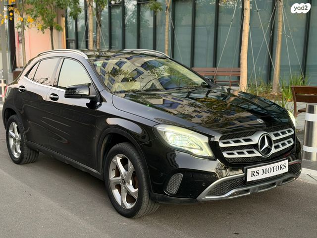 מודעת רכב מרצדס-בנץ GLA