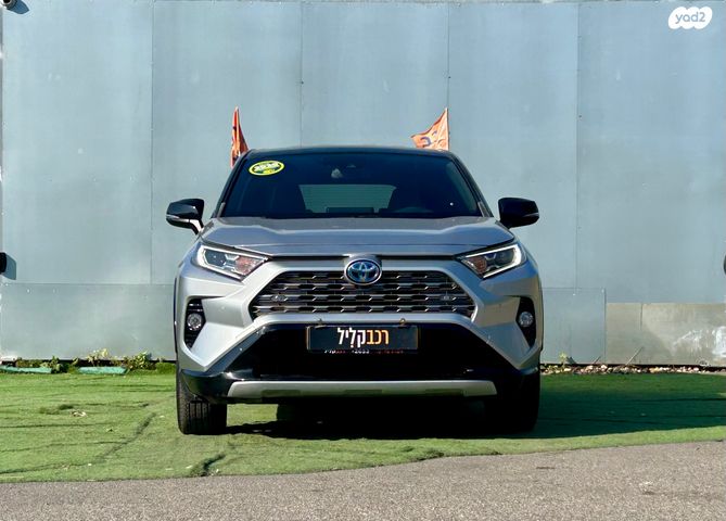 טויוטה RAV4