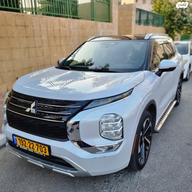 מיצובישי אאוטלנדר