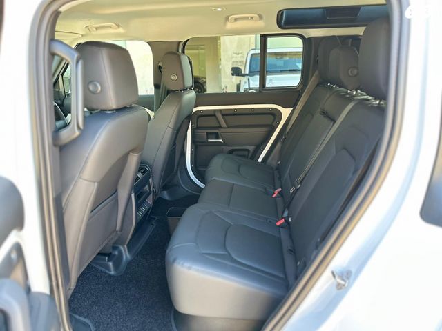 לנד רובר דיפנדר