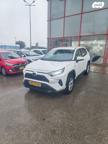 טויוטה RAV4