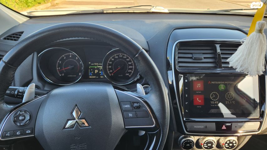 מודעת רכב מיצובישי ASX