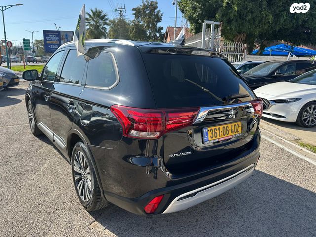 מיצובישי אאוטלנדר