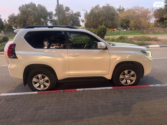 טויוטה לנד קרוזר