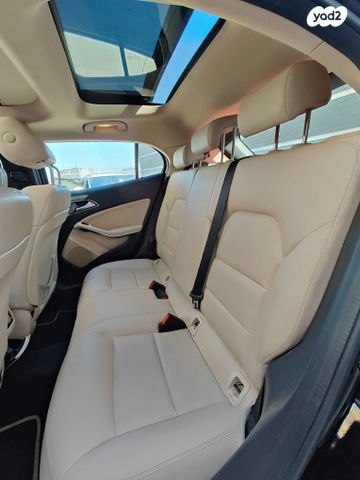 מרצדס-בנץ GLA