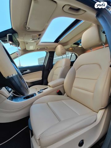 מרצדס-בנץ GLA