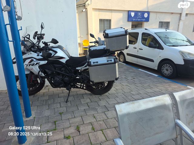 מודעת רכב בנלי TRK502X