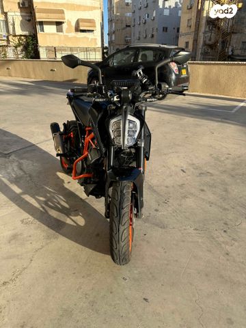 KTM Naked Duke 390