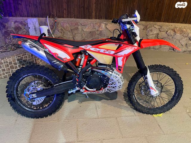 מודעת רכב בטא RR300