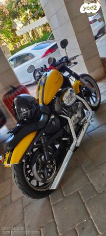 הרלי דיווידסון סופרלואו 883