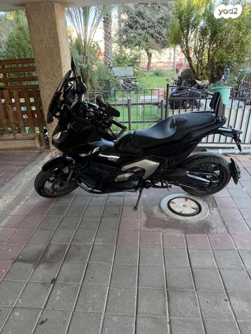 הונדה X-ADV750