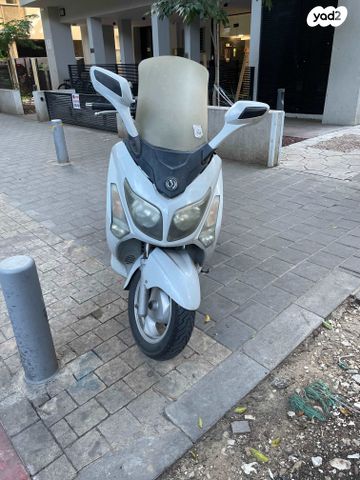 מודעת רכב סאן יאנג ג'וי-מקס 250