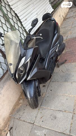 מודעת רכב קימקו דאון-טאון 350