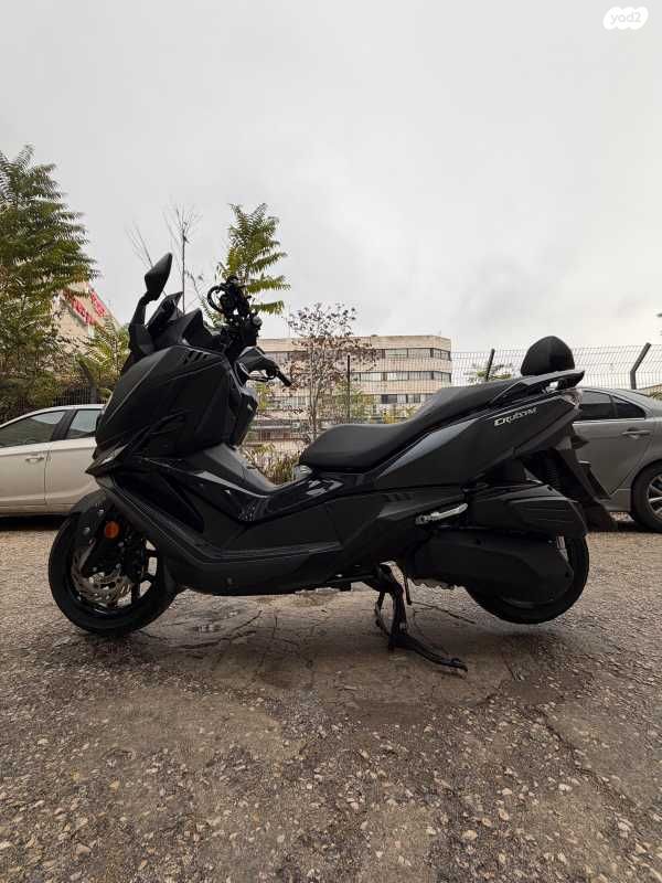 סאן יאנג קרוזים 300