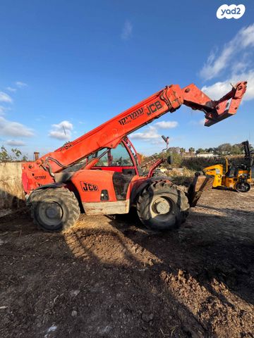 מודעת רכב מעמיס טלסקופי