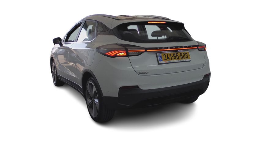 ג׳ילי Geometry C