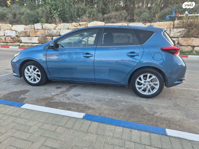 טויוטה אוריס