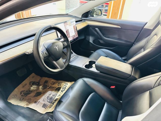 טסלה מודל 3