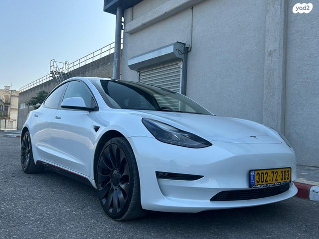 טסלה מודל 3