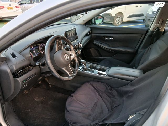 ניסאן סנטרה