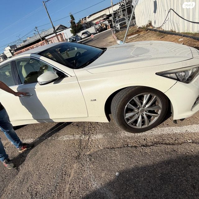 אינפיניטי Q50